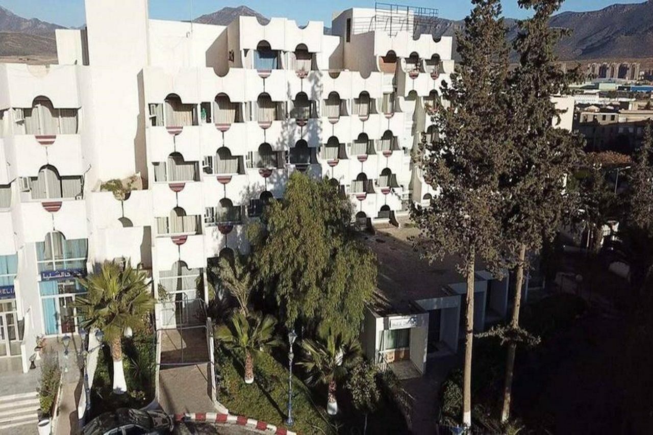 Hotel Chelia Батна Экстерьер фото