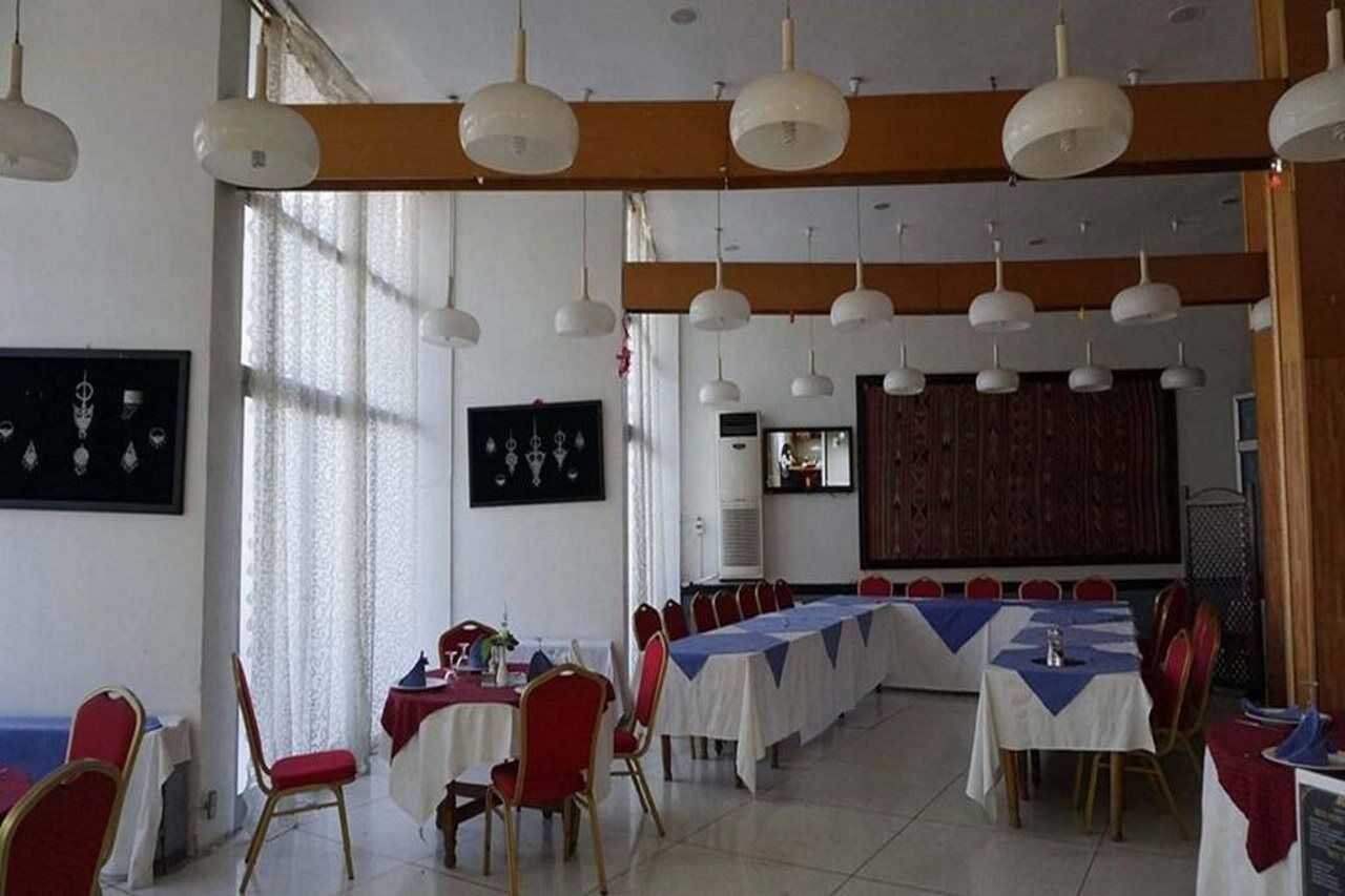Hotel Chelia Батна Экстерьер фото
